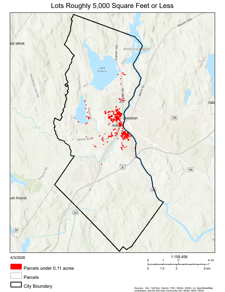 A map of Auburn with red dots showing lots that are 5,000 square feet or less. These are mostly concentrated in and around Downtown Auburn. 